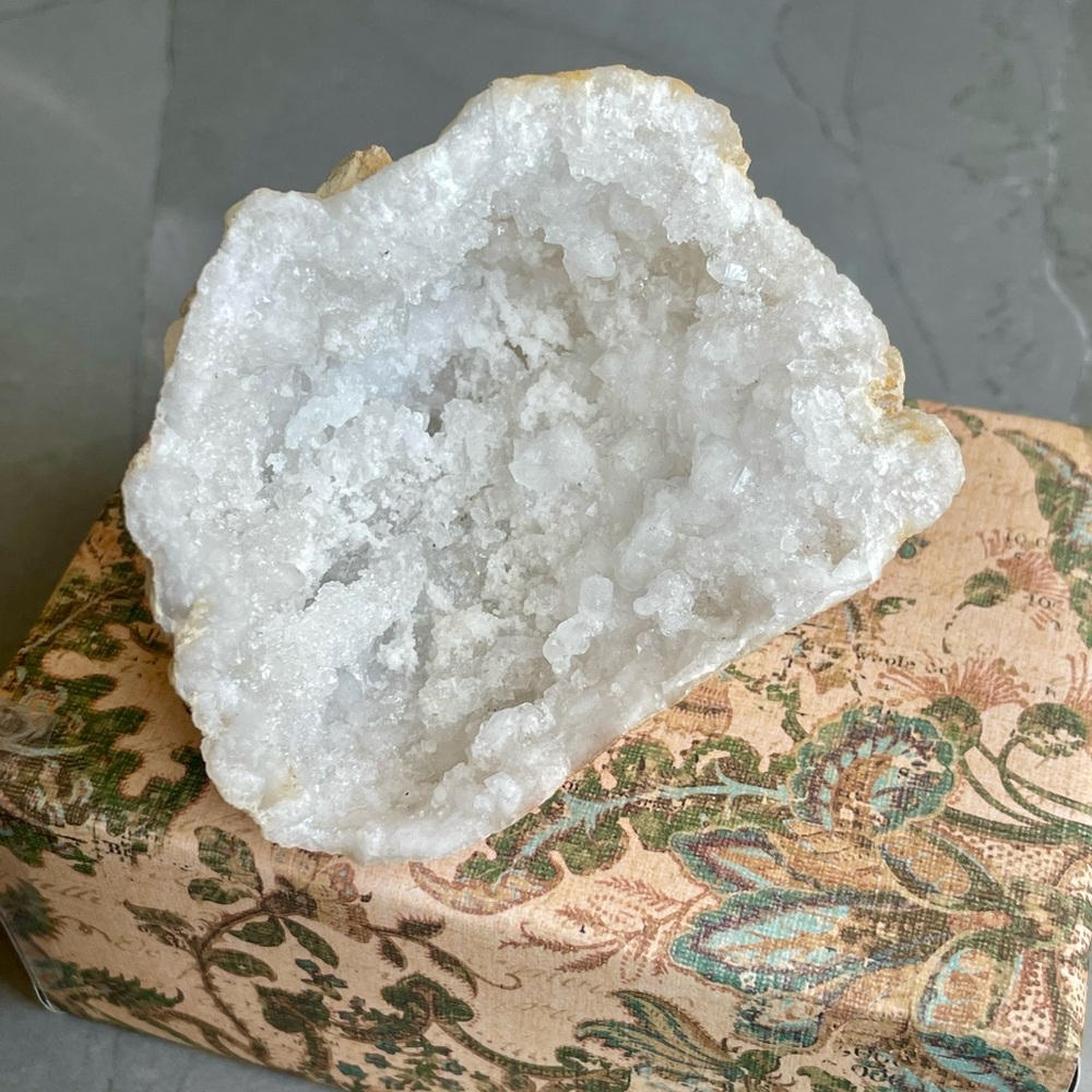 Natural White, Agate Geode Crystals